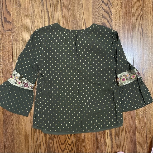 Chico's Green Gold Floral Blouse Bell Sleeve Size 0 or US 4-small - Picture 2 of 10